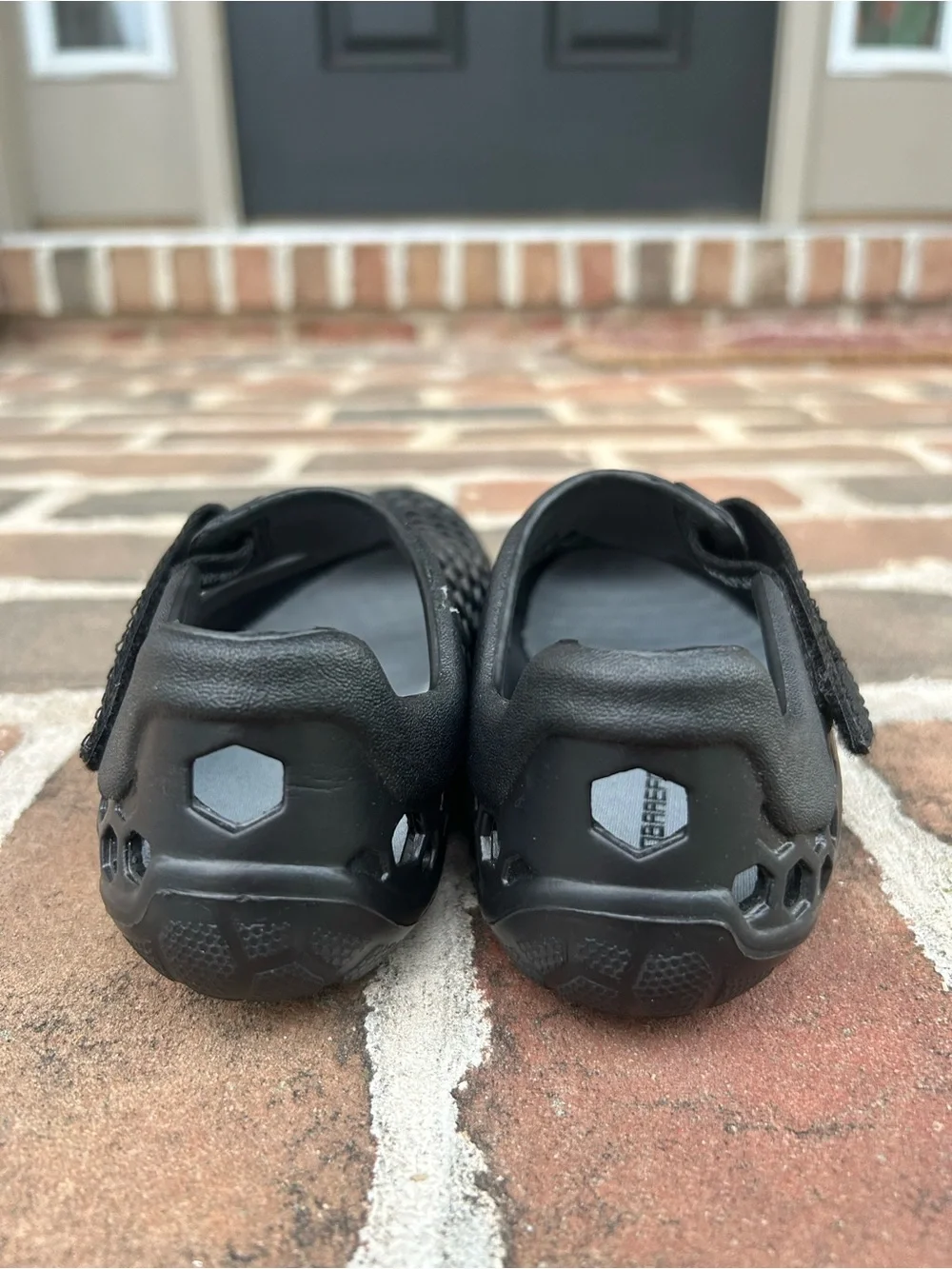 Vivobarefoot Ultra II Black Minimalist Outdoor Water Shoes 33 Kids 2